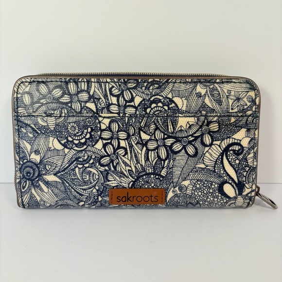 Floral Bohemian Artists Clutch Navy White Sakroots Wallet - Picture 1 of 9